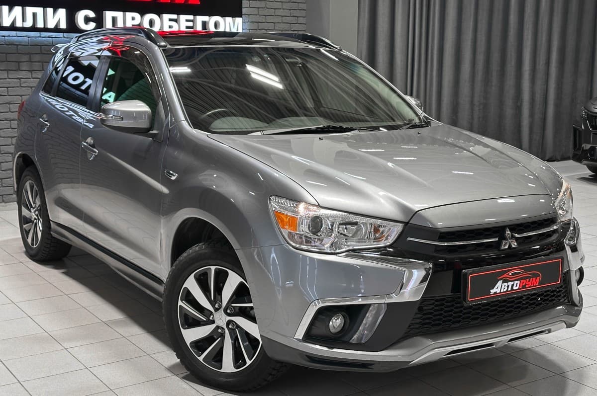 Mitsubishi RVR - 5